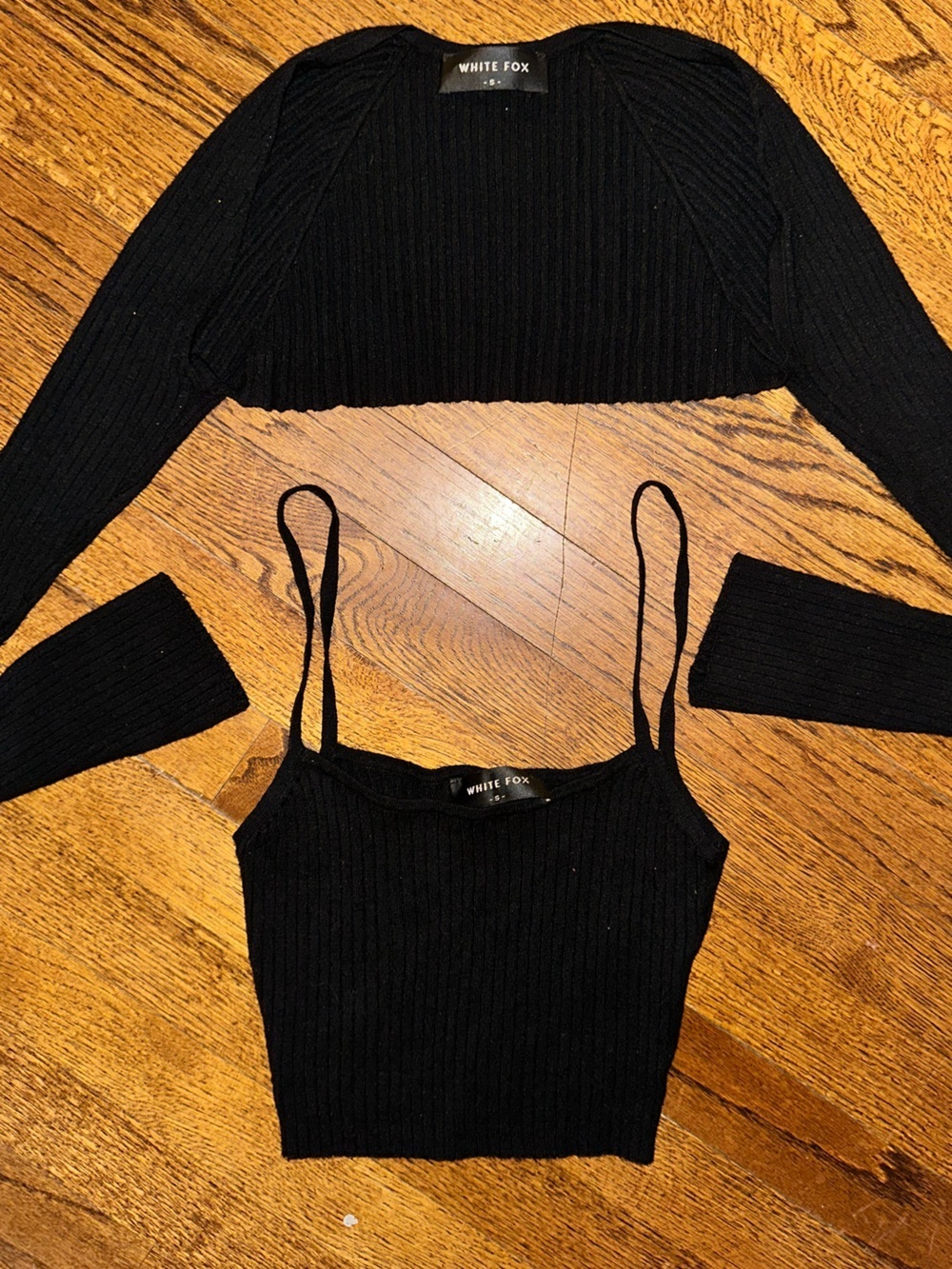 White Fox Black Ribbed Two-Piece Crop Top Set Sweater Tank Shawl - EUC Small